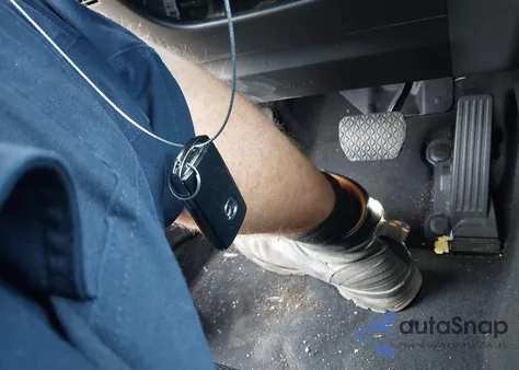 2024 Mazda Cx-50 2.5 S Premium z USA, uszkodzony, nr VIN 7MMVABDM4RN157011